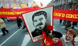 Rusia aproape a încetat să mai folosească cuvântul „pace” în sloganurile de 1 Mai 