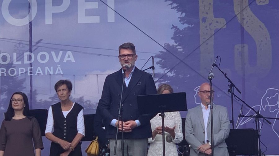 FOTO Flacăra pro-europeană se aprinde la Bălţi! Ambasadorul Ţurcanu: UE are culoarea prosperităţii