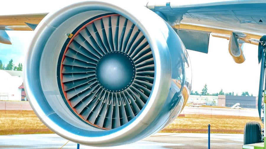 Olanda: O persoană a murit după ce a fost aspirată în motorul unui avion în Amsterdam