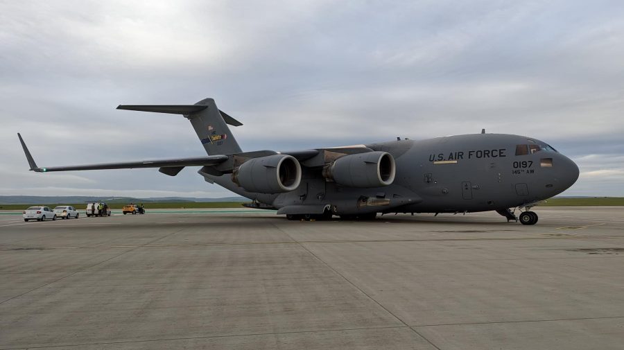 Un avion militar american, pe Aeroportul Internațional Chișinău. Ambasada SUA anunță de ce a aterizat la noi