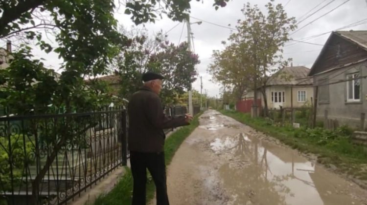 VIDEO O stradă din orașul Florești nu a fost reparată de 40 ani. Locuitorii sunt nemulțumiți de situație