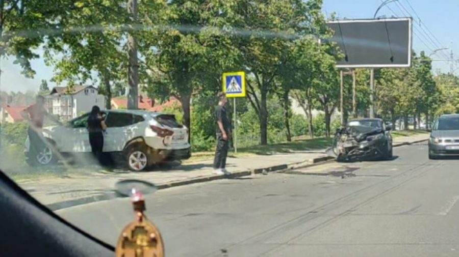 VIDEO Accident grav pe strada Grenoble. O tânără a ajuns la spital după ce a fost tamponată de o mașină