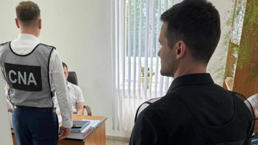 Nu s-a ținut de promisiune. Avocat, prins de CNA în timp ce returna o mită de 4000 euro