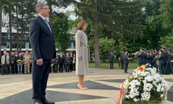 VIDEO De Ziua Victoriei, conducerea țării a depus flori la Complexul Memorial „Eternitate”