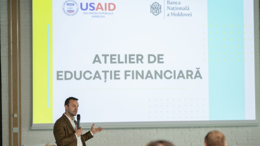Educație financiară pentru tineri. Instruirile au loc în cadrul unei campanii naționale