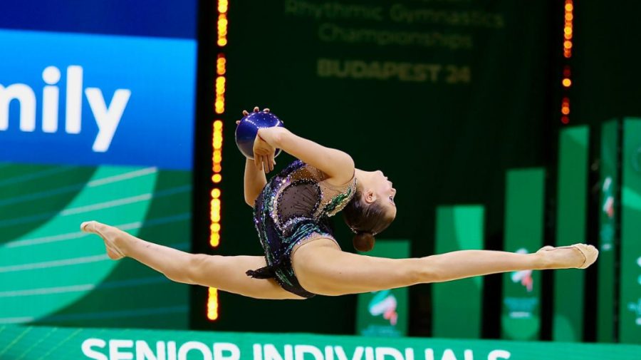 FOTO Campioana la gimnastică ritmică, Emily Beznos, desemnată cu premiul Shooting Star