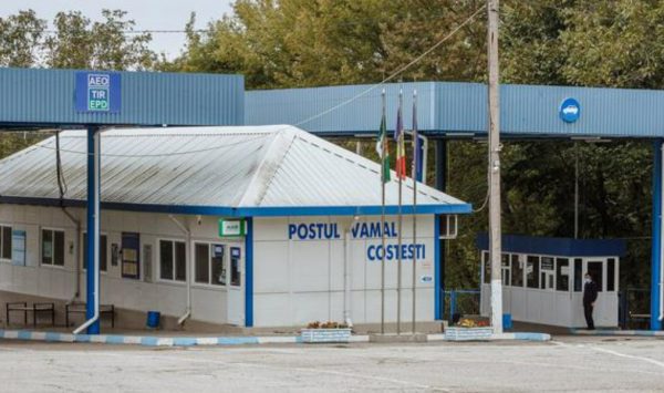 Aglomerație la vama Costești, pe sensul de ieșire din Republica Moldova