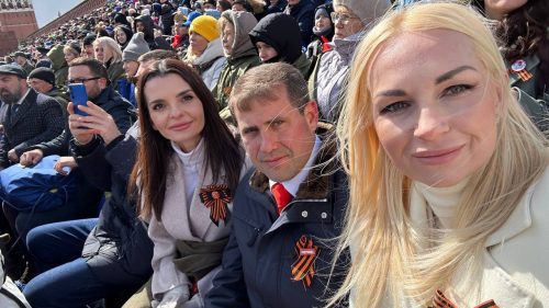 FOTO Guțul, din nou la Moscova. S-a fotografiat lângă Tauber și Șor, în timpul paradei lui Putin