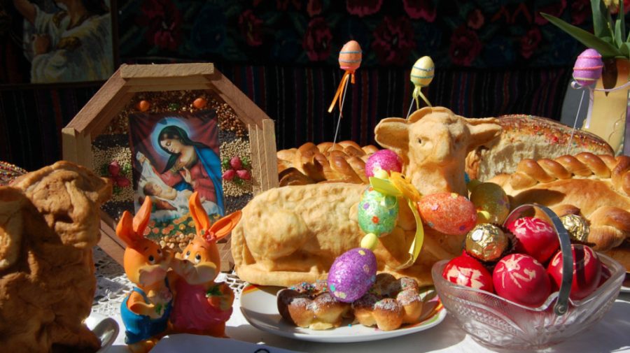 Pască, ouă, miel copt! Ce alte bucate sunt de nelipsit de pe mesele moldovenilor