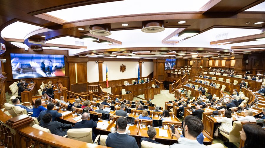 VIDEO Mesaje de susținere a viitorului european al Republicii Moldova au răsunat astăzi în legislativul de la Chișinău