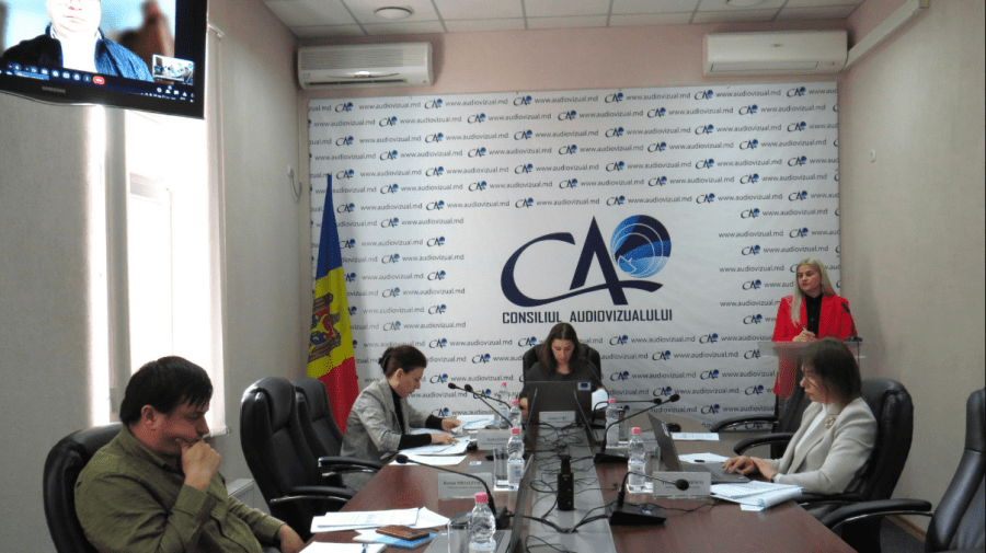 În premieră, patru posturi TV din țară nu vor putea difuza publicitate timp de o zi. Ce au încălcat