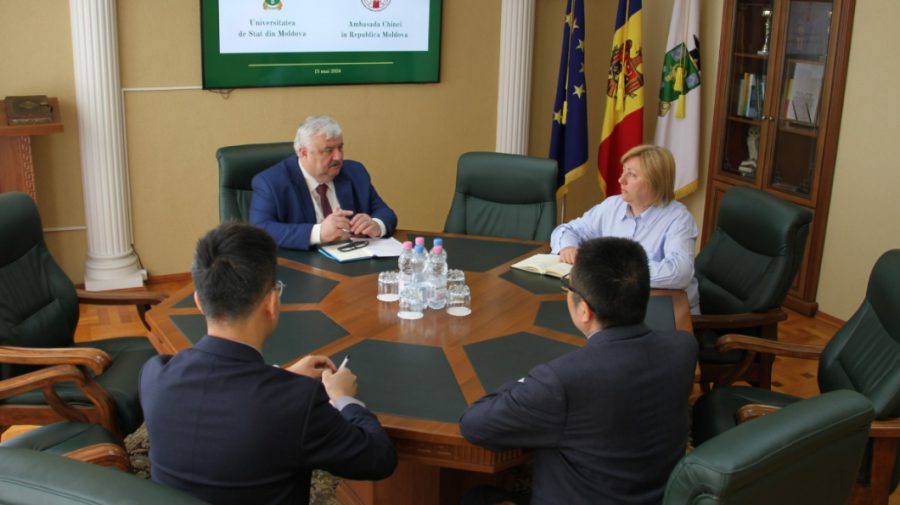Peste 500 de studenți din China își vor continua studiile la USM. Ce spune Igor Șarov