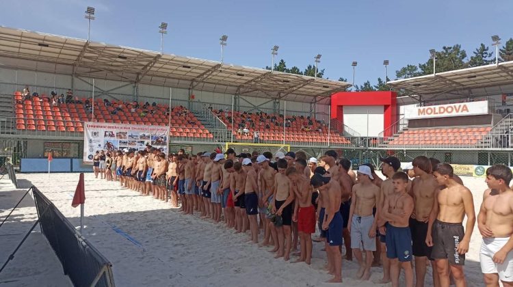 Peste 140 de sportivi s-au luptat la Campionatul Național la lupte pe plajă: Lista câștigătorilor