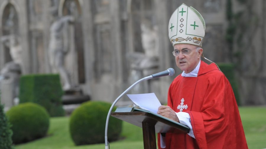 Un arhiepiscop, opozant al Papei Francisc, chemat în fața justiției. Care este motivul?