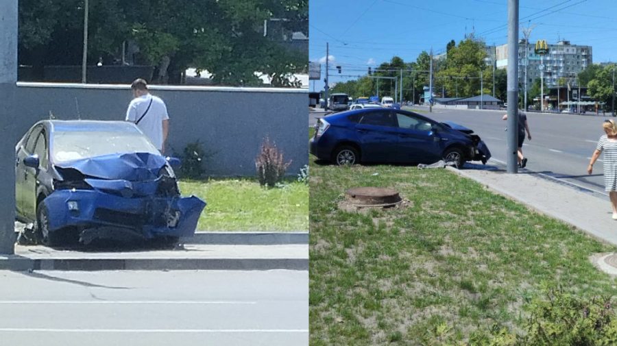 FOTO A pierdut controlul asupra volanului și a „zburat” cu mașina într-un pilon. Șoferul, transportat la spital