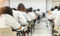 Elevii din Chișinău ar putea beneficia de pregătire gratuită pentru BAC