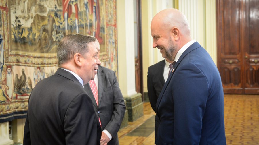 Vladimir Bolea, plecat în Spania. A discutat cu omologul de la Madrid cum putem produce mai mult lapte de oaie