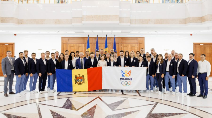 NO COMMENT Drapelul Republicii Moldova, înmânat sportivilor care pleacă la Jocurile Olimpice de la Paris