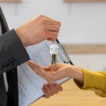 VIDEO Ai cumpărat apartamentul cu 15.000 de euro și îl vinzi cu 60.000? Ce impozit vei plăti
