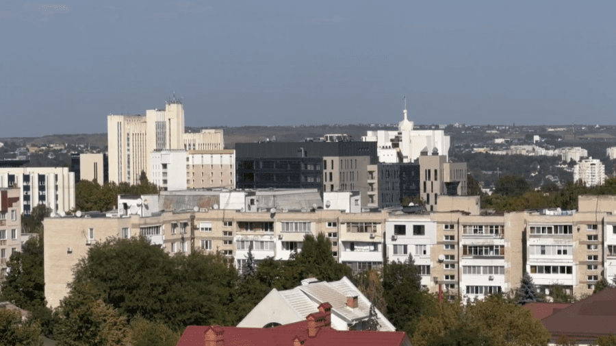 VIDEO Circa 10 mii de familii din capitală vor avea un consum de energie termică mai mic la iarnă. Cum e posibil