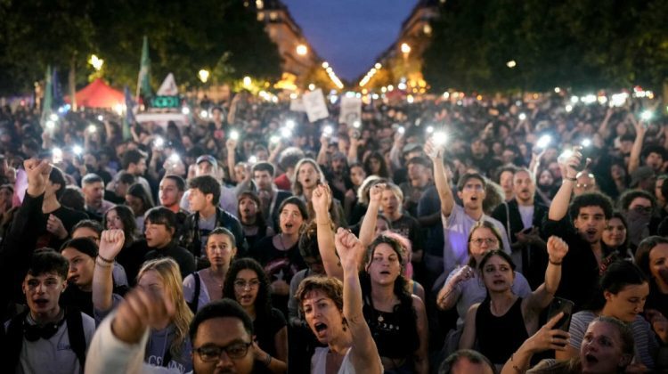 Franța – în alertă de ziua alegerilor. Peste 30.000 de forțe de ordine sunt mobilizate