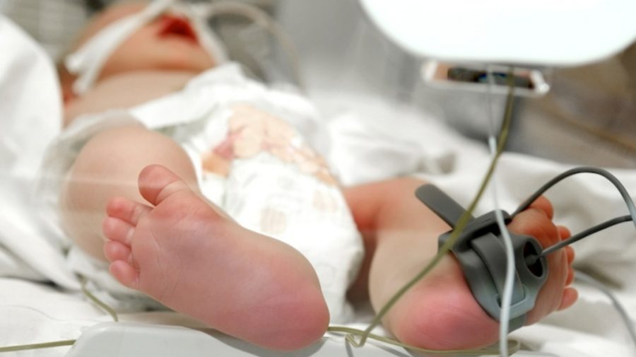 Un bebeluș nerăbdător s-a născut în ambulanță. Raionul în care a avut loc minunea