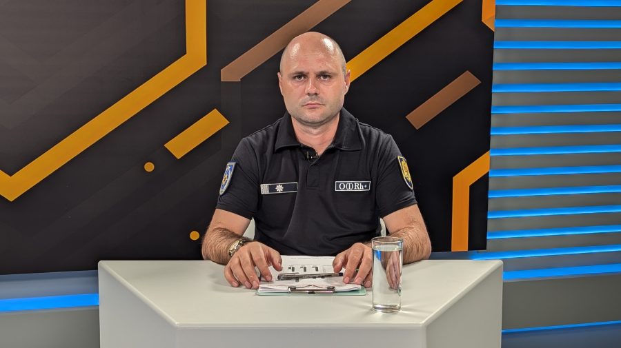 VIDEO Interesul personal, mai presus de orice! Unii cetățeni dau foc poligoanelor de deșeuri pentru a găsi „comori”
