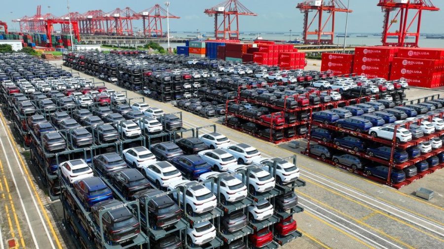 Canada va aplica taxe vamale suplimentare de 100% la importurile de mașini electrice chinezești
