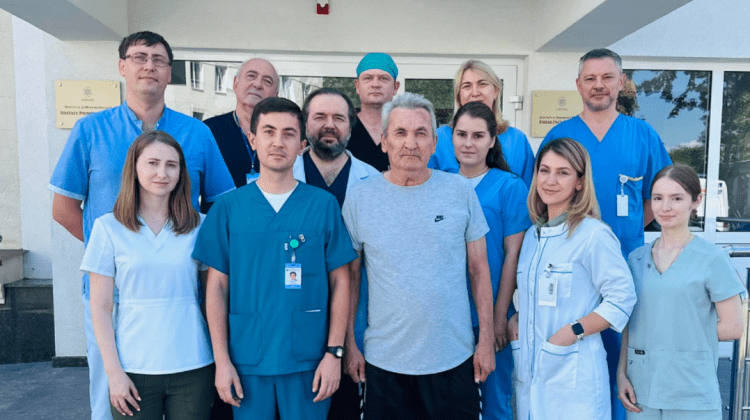 Un bărbat a fost salvat de la moarte de medicii din Chișinău. Cu ce boală a fost diagnosticat