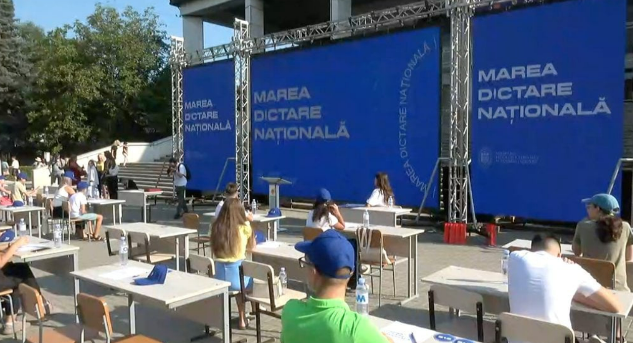 Peste 1.000 de persoane s-au înscris într-o singură zi la Marea Dictare Națională