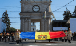 Ziua Independenței, marcată cu fast! Peste 2.000 de militari și 100 de unități de tehnică militară vor defila în PMAN