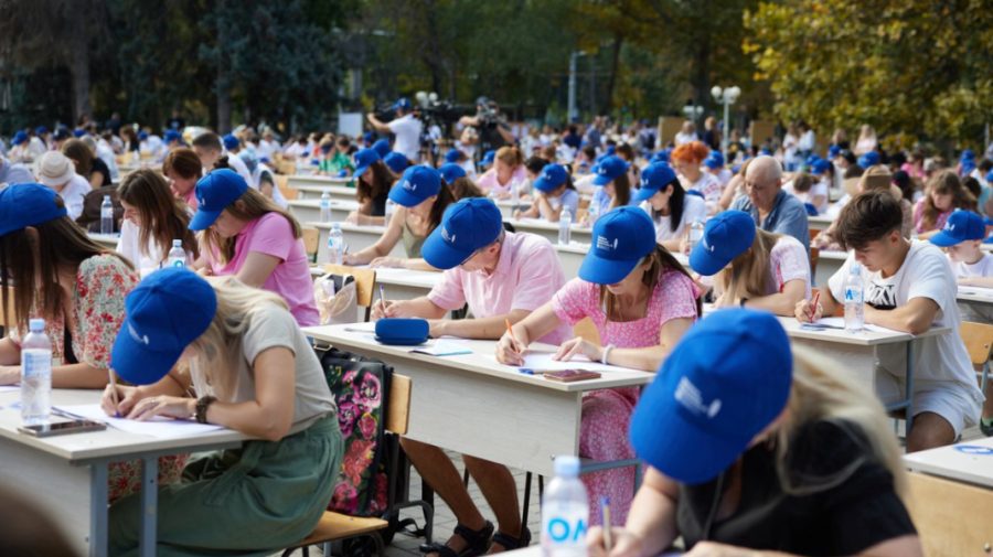 VIDEO Doritorii se pot înscrie la Marea Dictare Națională până pe 24 august