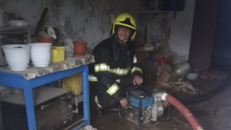 Patru persoane, inclusiv un nou-născut, salvate de pompieri în raionul Cantemir