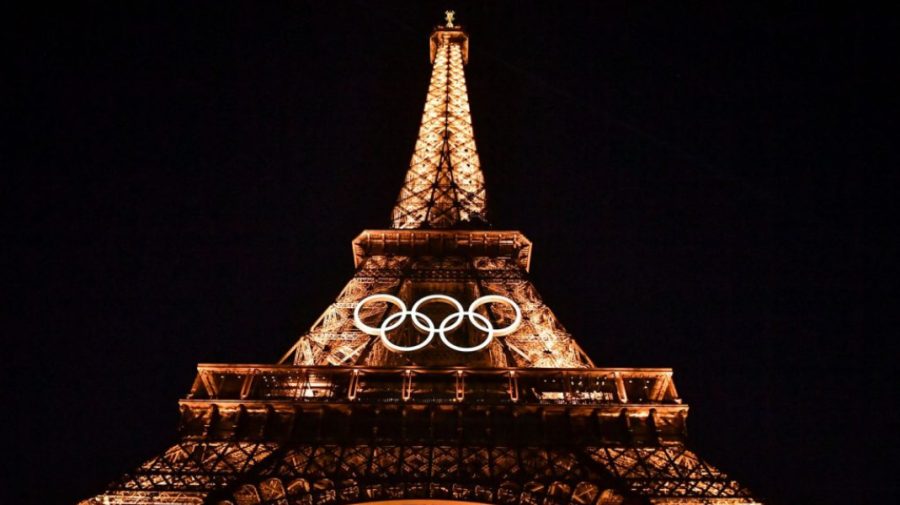 Inelele olimpice de pe Turnul Eiffel din Paris – demontate. Cu ce vor fi înlocuite