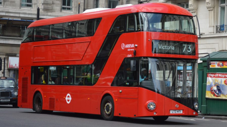 O româncă, șofer de autobuz în Londra, a dezvăluit ce salariu are: Aveam nevoie de o slujbă bine plătită