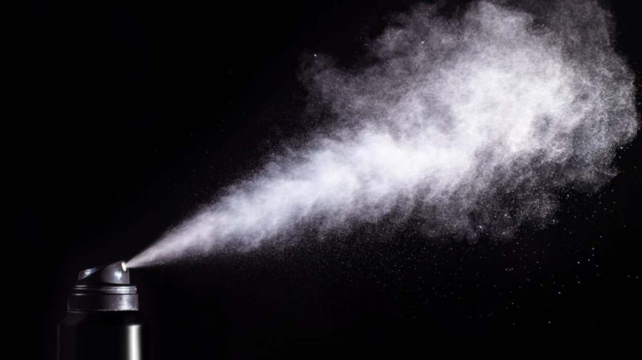 Deodorantele și parfumurile pot afecta sănătatea pulmonară. Avertismentul cercetătorilor despre chimicale volatile