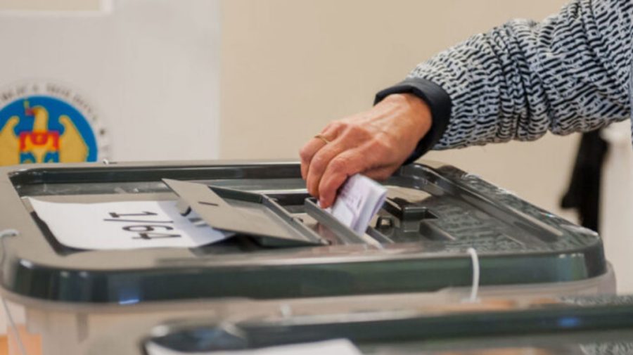 BANI.MD: Electoratul Moldovei îmbătrânește. Tinerii dispar, vârstnicii domină urnele