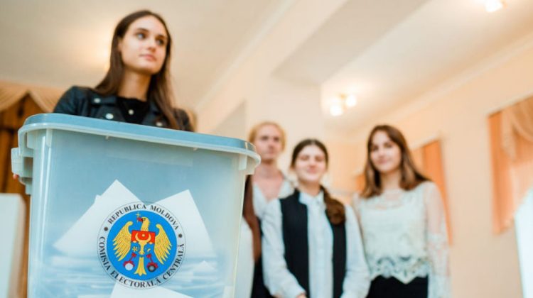 114 tineri împlinesc 18 ani în ziua alegerilor! Mai mult de 38.000 vor vota pentru prima dată pe 28 septembrie