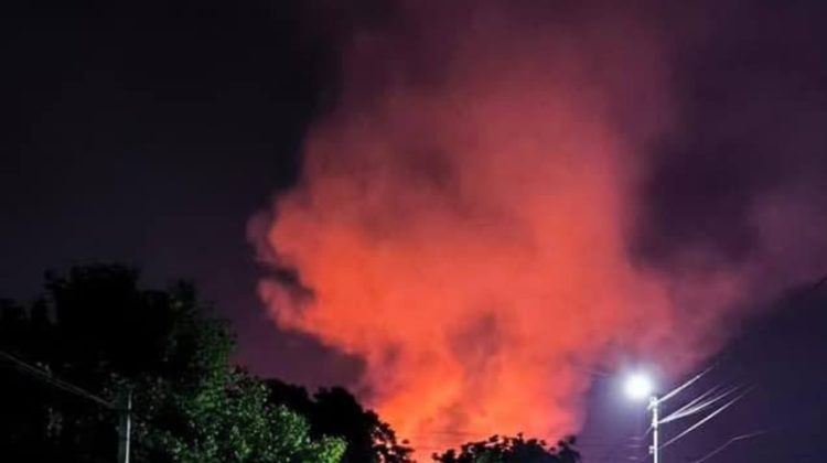 VIDEO Explozie de gaz la Bălţi: Două butelii au sărit în aer, iar cinci au fost evacuate de pompieri