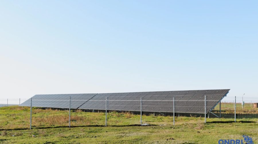 Un sat din Ungheni, dotat cu o centrală electrică fotovoltaică. A fost construită prin programul „Satul european”