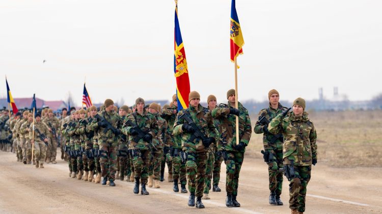 Parada militară de la Bucureşti: 30 de ofițeri, soldați și sergenți moldoveni vor defila în Piața Arcul de Triumf