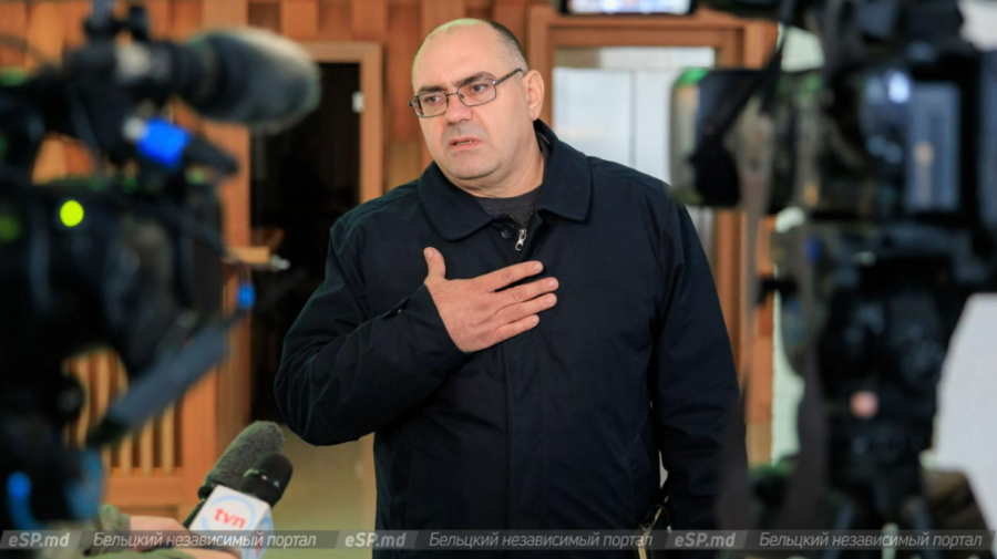 Tragem cortina? Primarul din Bălți cere scuze jurnaliștilor