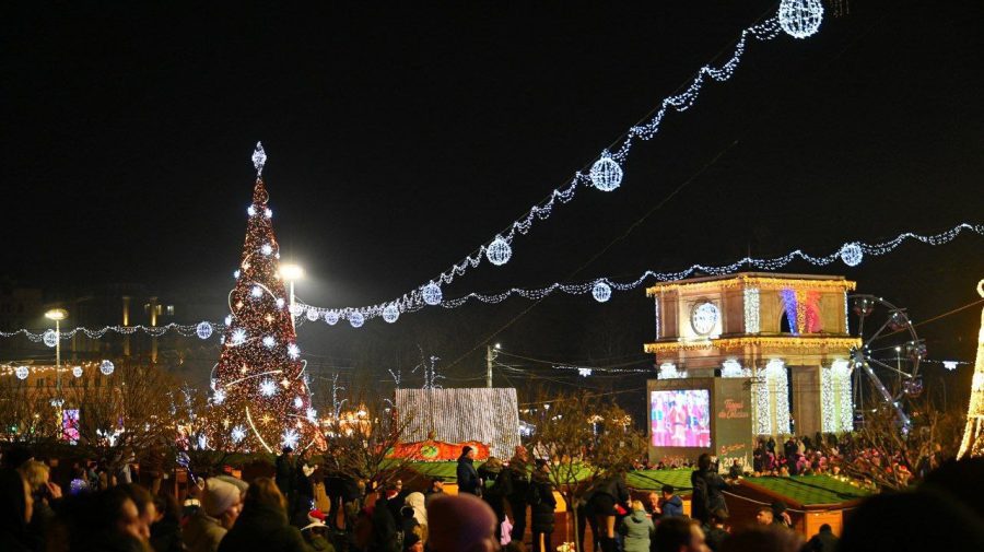 A început numărătoarea inversă! Ziua și ora când va fi inaugurat pomul de Crăciun din Chișinău