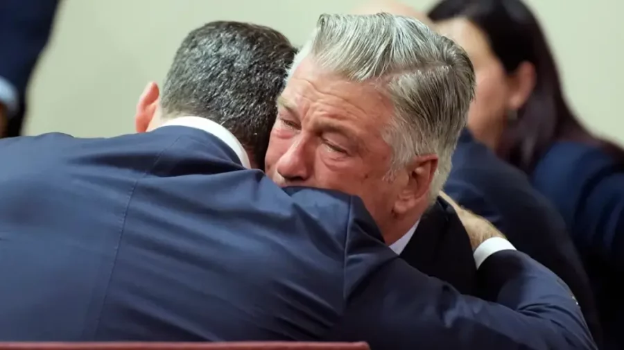 Actorul Alec Baldwin scapă definitiv de acuzațiile de omor prin imprudență pe platoul de filmare
