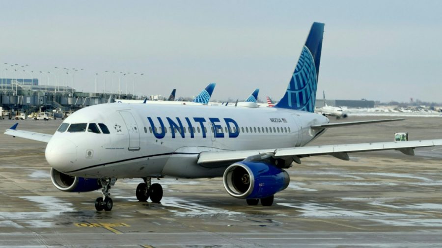 Un cadavru a fost ascuns lângă roata unui avion United Airlines. Trupul neînsuflețit a fost descoperit la aterizare