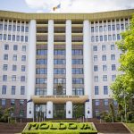 Cu ușile închise și fără dispozitive electronice: Parlamentul va examina structura și efectivul Armatei Naționale