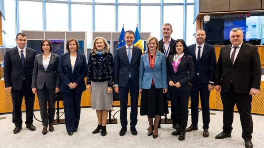Mureșan: „Hotărâți să adoptăm rapid planul de creștere economică de 1,8 miliarde de euro pentru Republica Moldova”