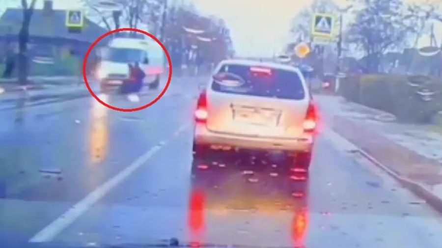 Doi copii de 10 ani au fost tamponați pe o stradă din Bălți, în timp ce o traversau regulamentar