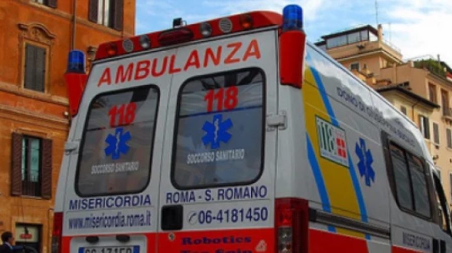 Tragic! Un bărbat s-a stins din viață sub privirile fiicei sale, în timp ce medicii încercau să îl salveze