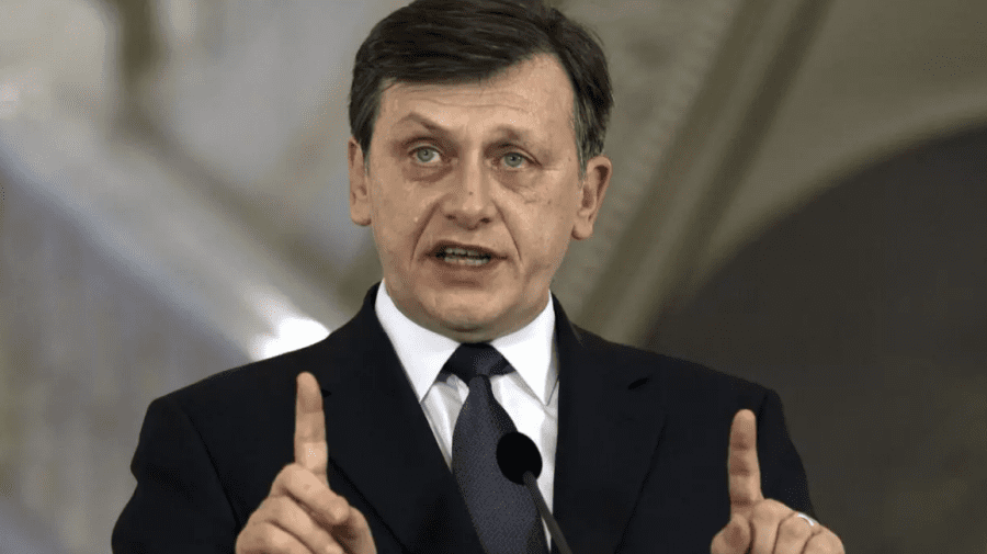 Crin Antonescu, anunțat candidat comun pentru președinție: PSD, PNL, UDMR și minoritățile au agreat formarea guvernului